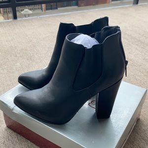 Breckelle's Black Booties